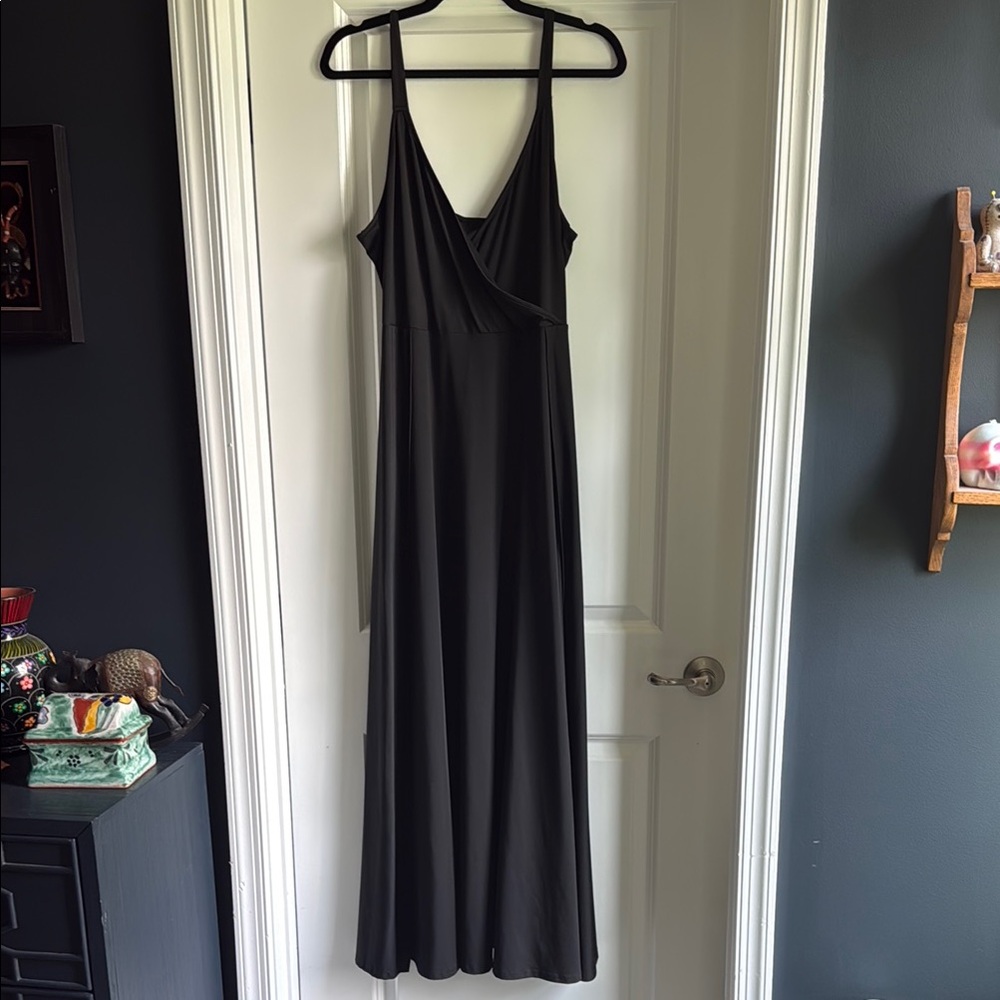 SHEIN Black Sleeveless Spaghetti Strap Maxi Dress
